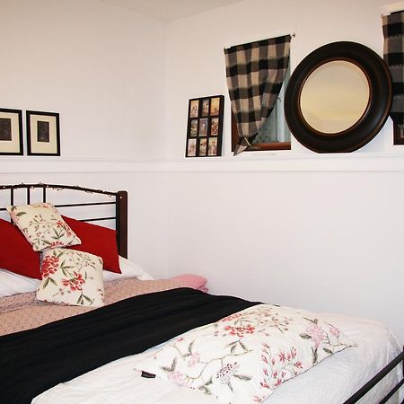 2 Moon Cottage Niagara-on-the-Lake Esterno foto